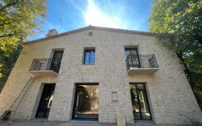 HYDROGOMMAGE FAÇADE EN PIERRE