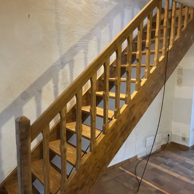 Aérogommage d’un escalier en bois Narbonne 11100