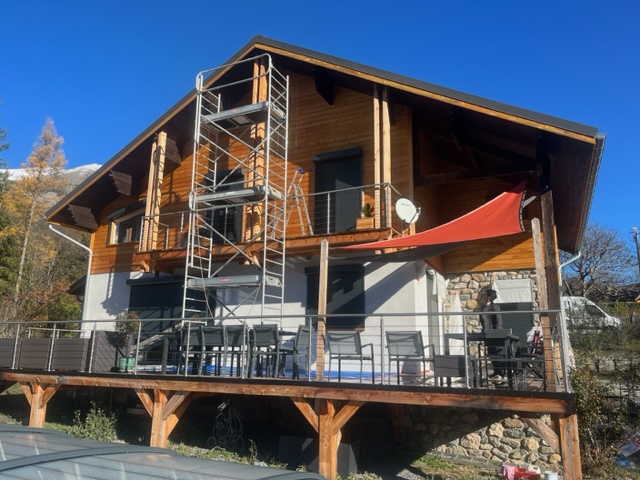 APPLICATION SATURATEUR SUR BARDAGE BOIS