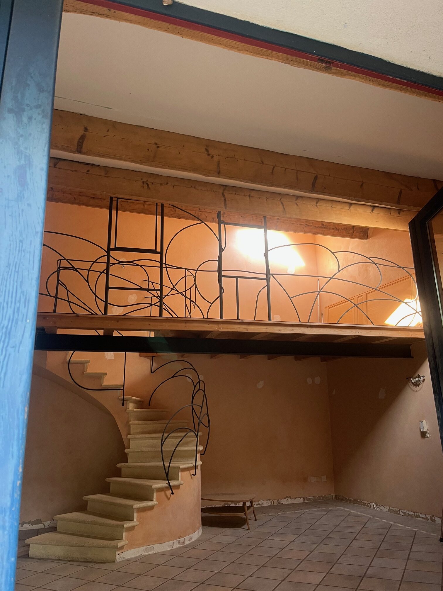 DÉCAPAGE DE POUTRES EN BOIS 