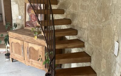 Décapage d’un escalier à Châteauneuf-du-pape 84232