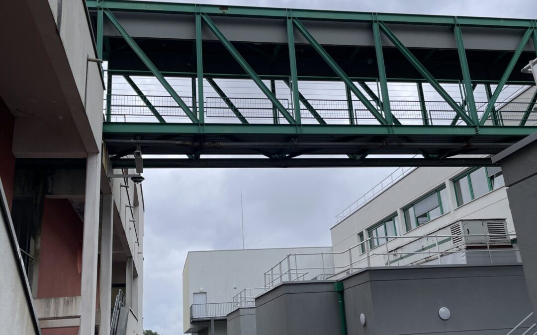 RÉNOVATION D'UNE PASSERELLE PIÉTONNE