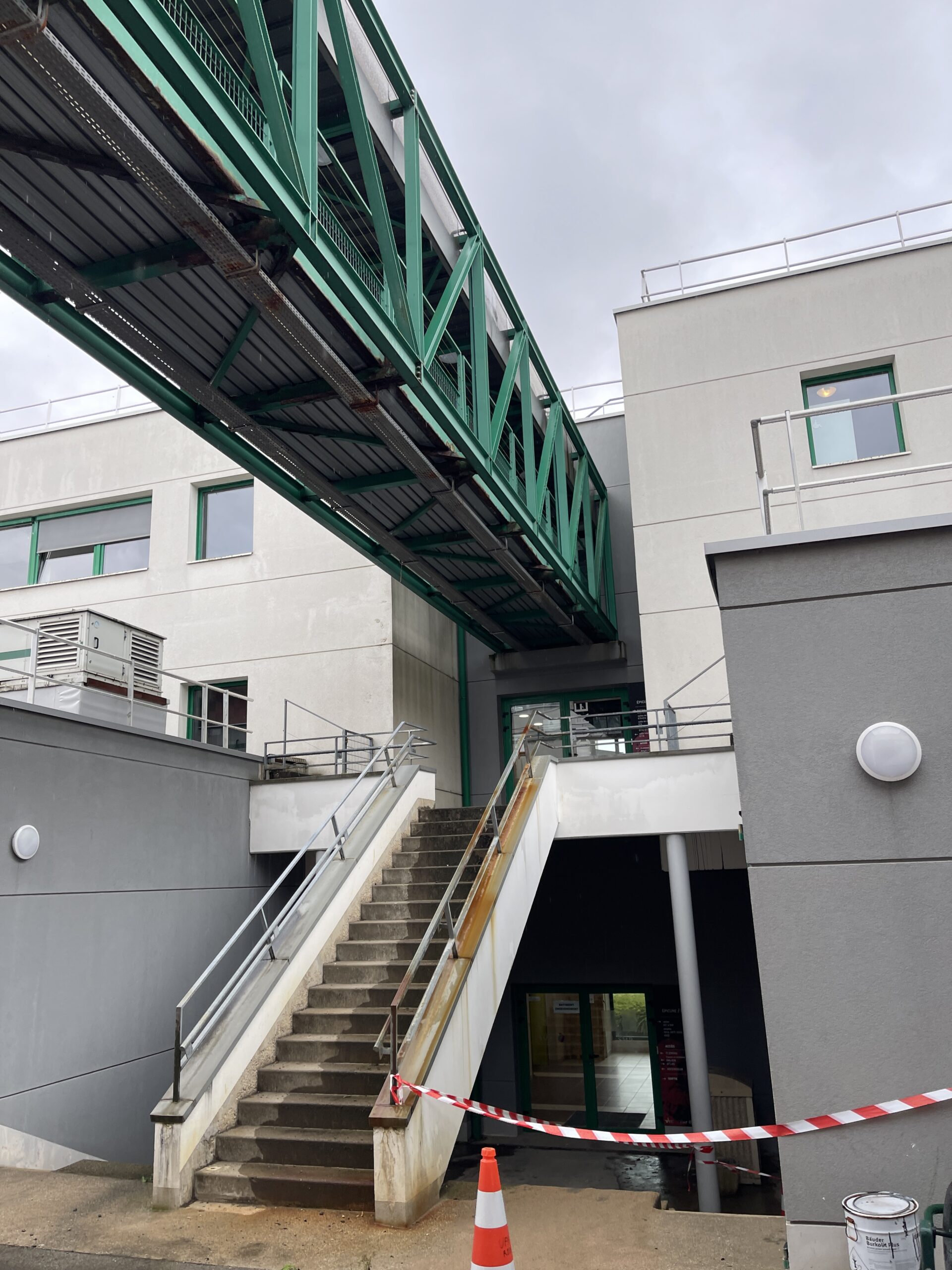 RÉNOVATION D'UNE PASSERELLE PIÉTONNE D'UN COLLÉGE DE BESANÇON