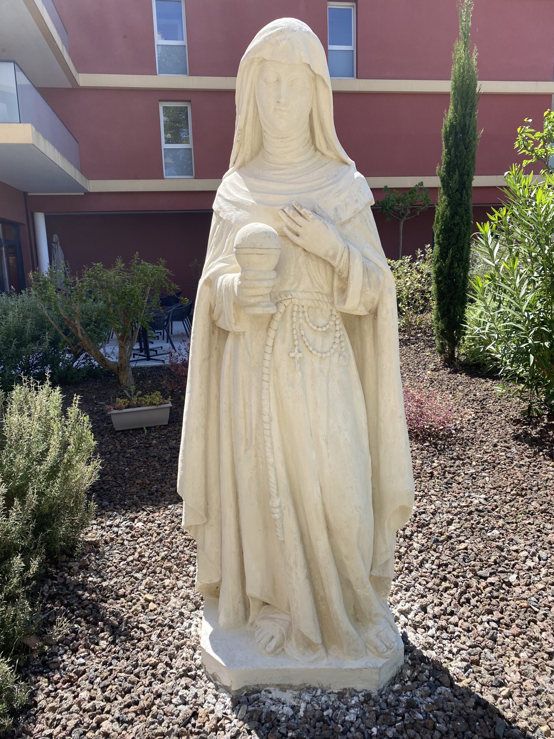 restauration d'une statue 