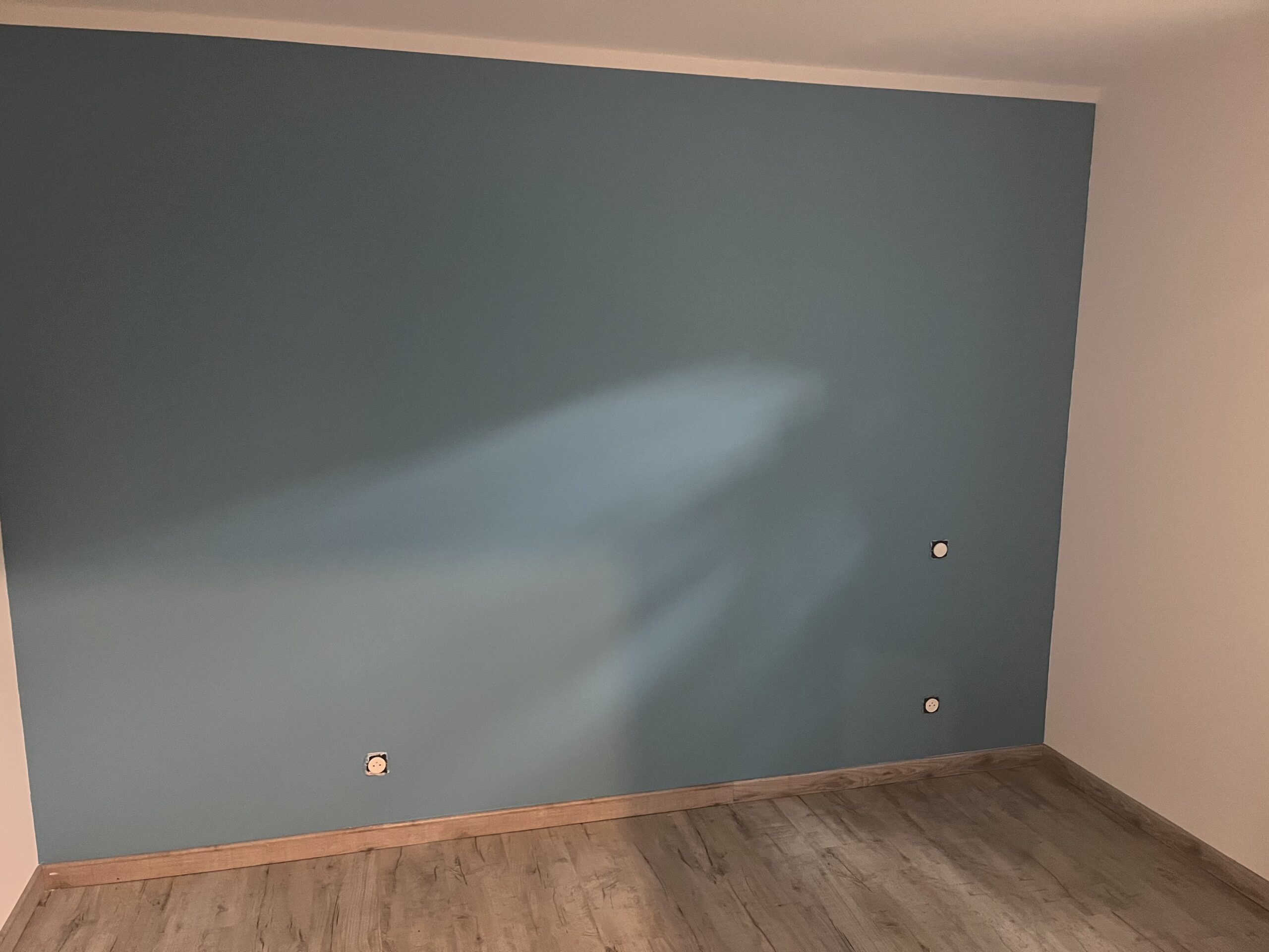 Application peinture mur chambre