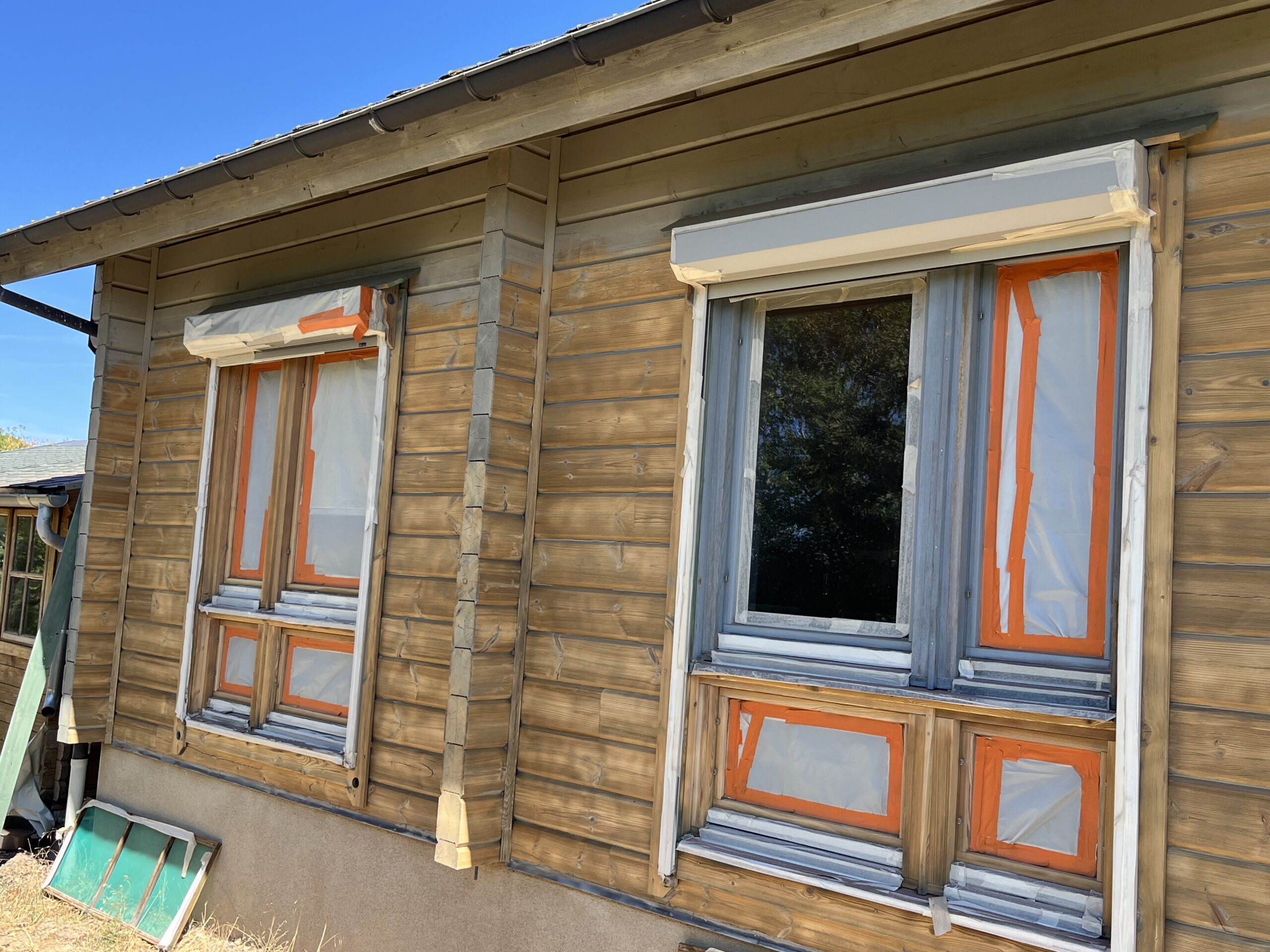 Travaux d'aérogommage chalet bois