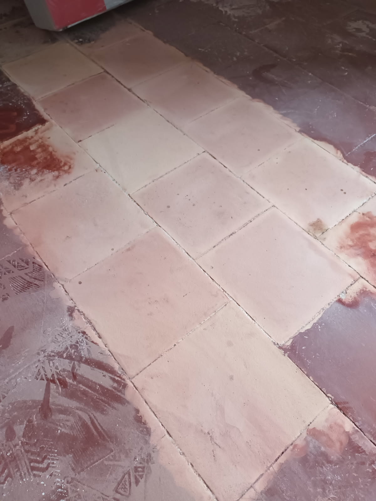 TRAVAUX AÉROGOMMAGE DE TOMETTES EN TERRE CUITE