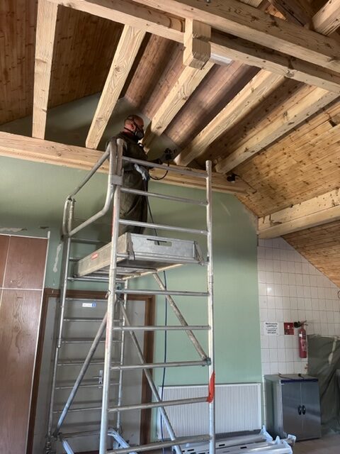 TRAITEMENT DES BOIS M1 AVEC UN VERNIS INTUMESCENT 