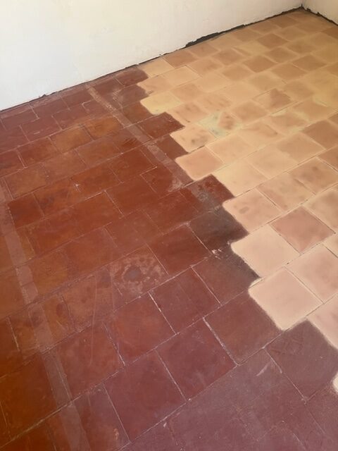 TOMETTES EN TERRE CUITE