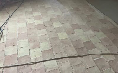 AEROGOMMAGE DE TOMETTES EN TERRE CUITE BORDEAUX