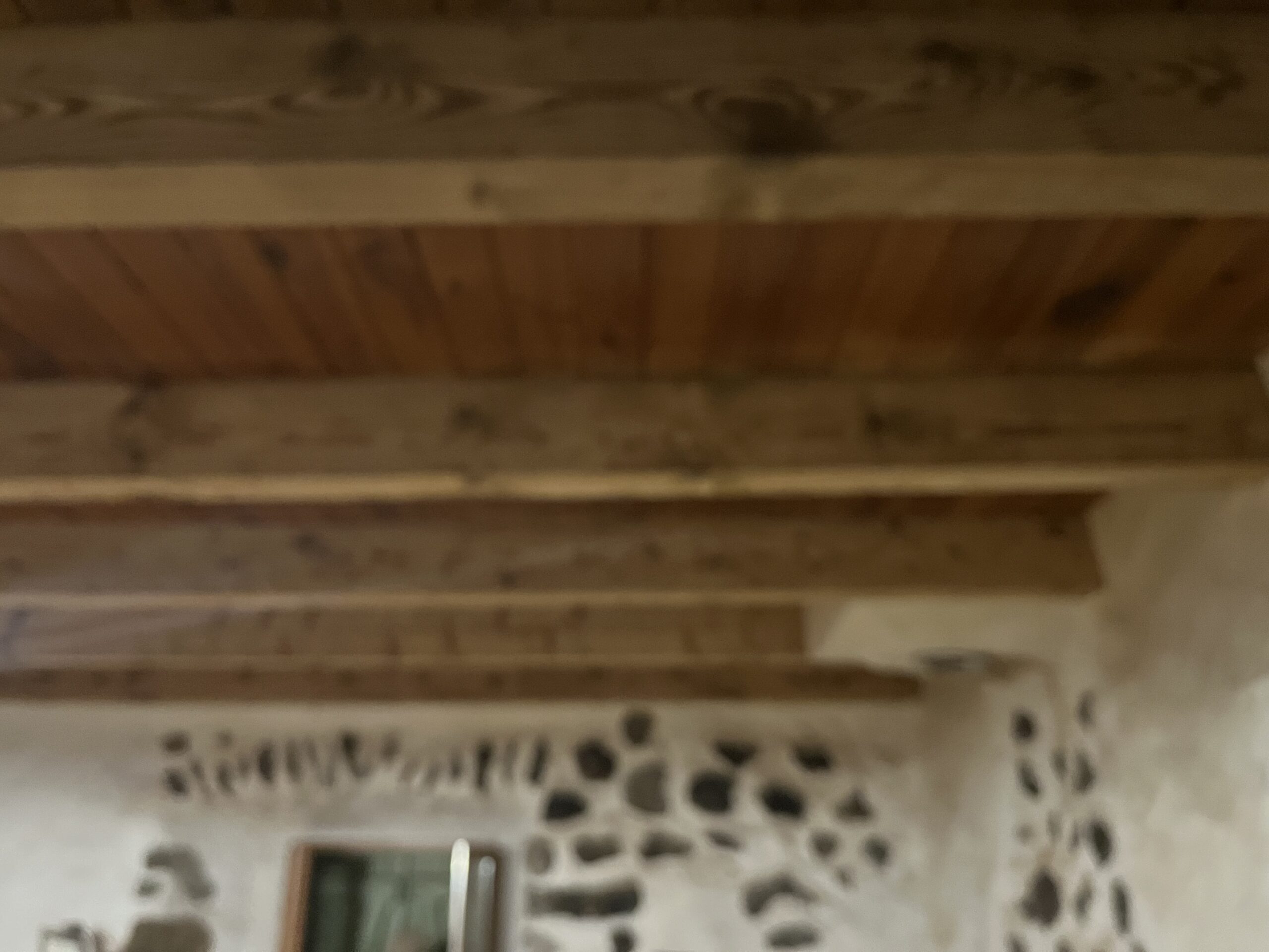 AÉROGOMMAGE DE POUTRE BOIS AU PUY-EN-VELAY