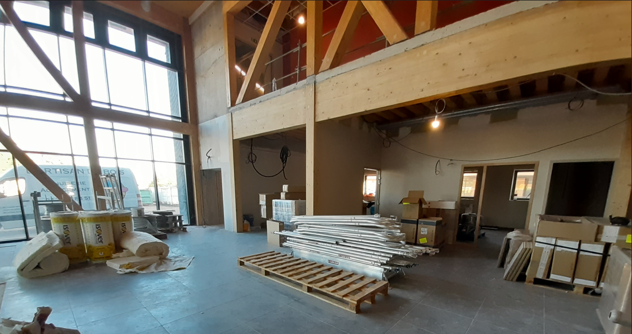 PROTECTION IGNIFUGES DU BOIS AVEC UN VERNIS INTUMESCENT 