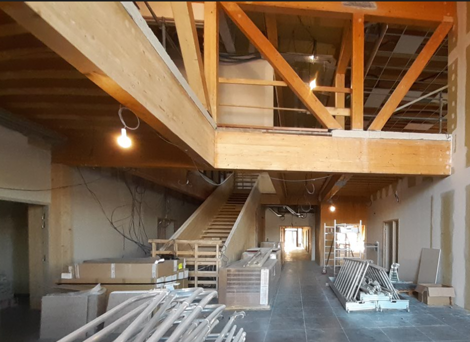 PROTECTION CONTRE L'INCENDIE DU BOIS AVEC UN L'APPLICATION D'UN VERNIS INTUMESCENT 