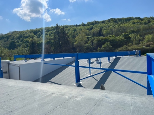 TRAVAUX DE SABLAGE ET PEINTURE D'IPN FER