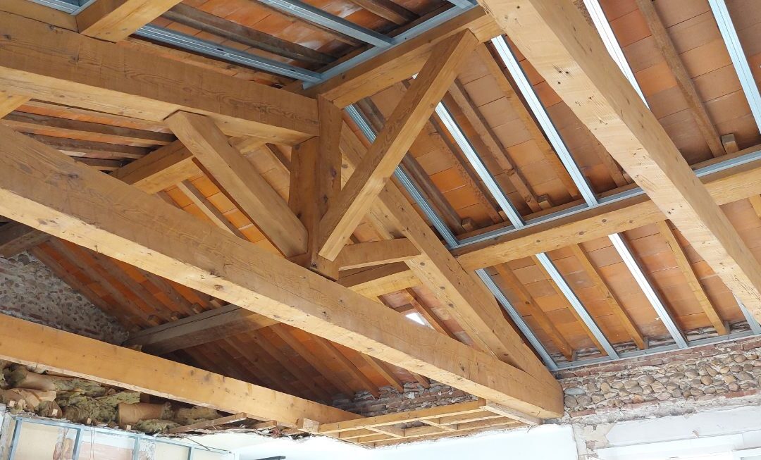 AEROGOMMAGE DE POUTRE BOIS A VILLENEUVE DE LA RAHO 66