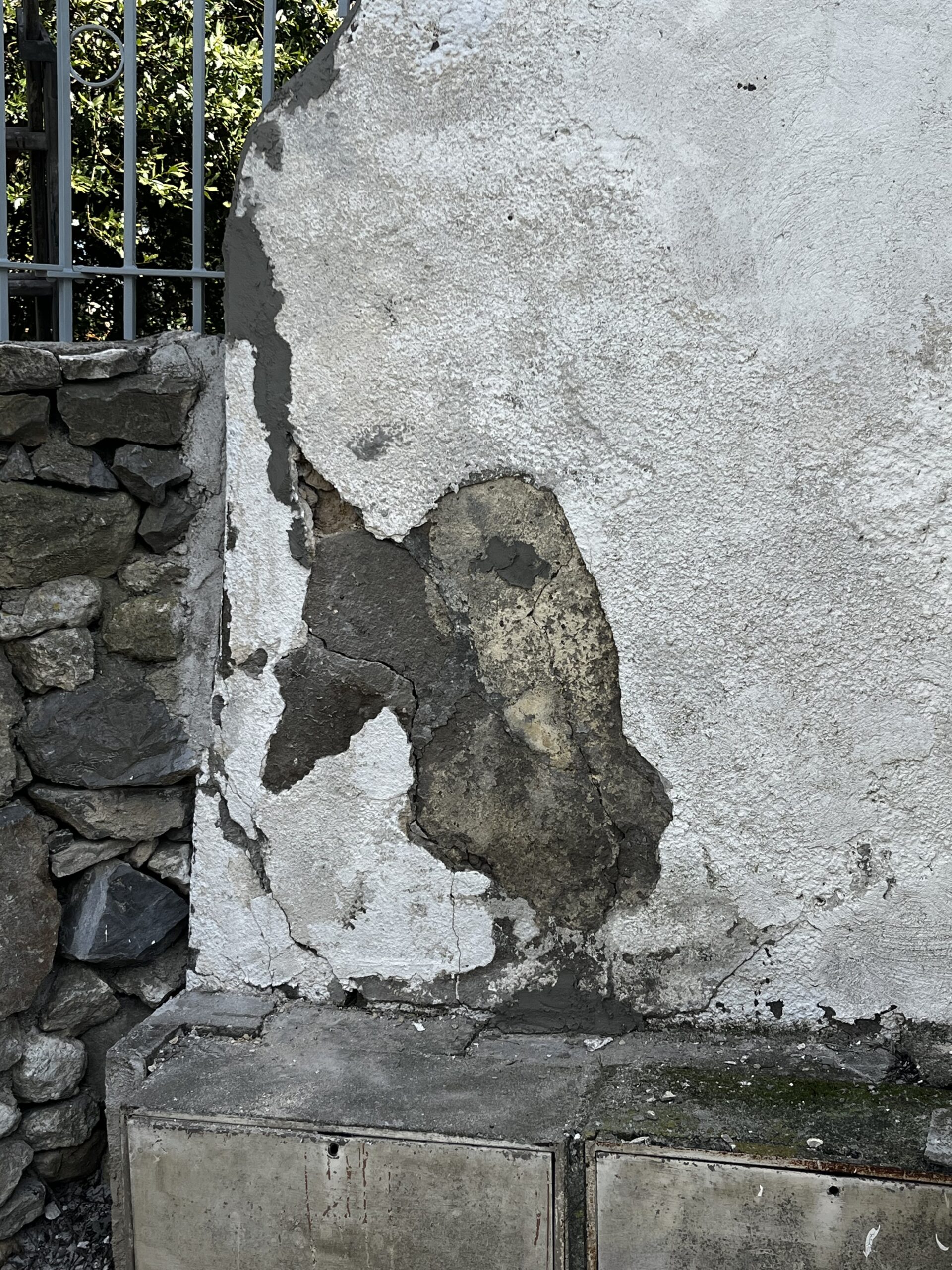 réparation des pierres du portail