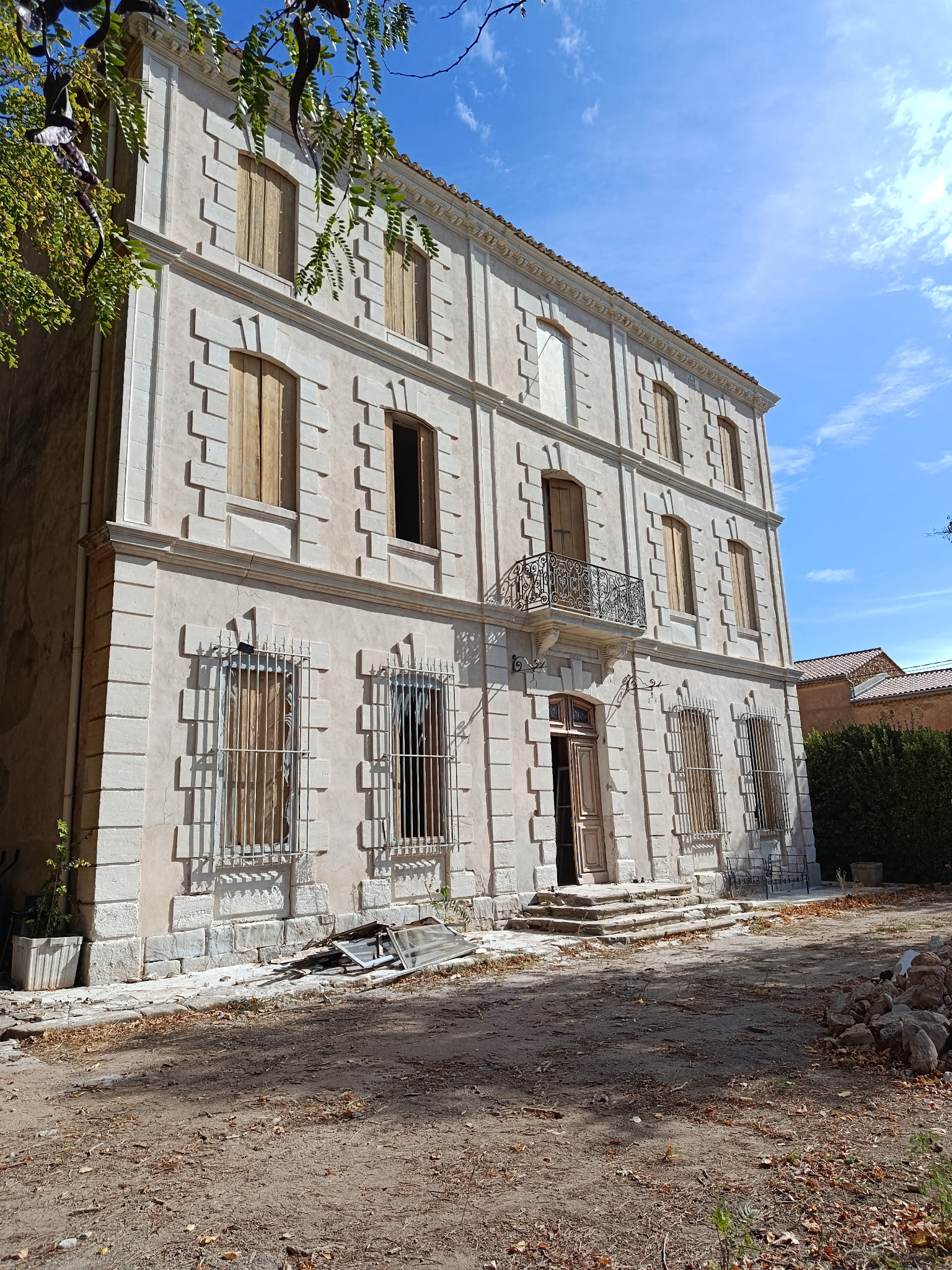 Nettoyage complet de la façade au domaine de Septime 